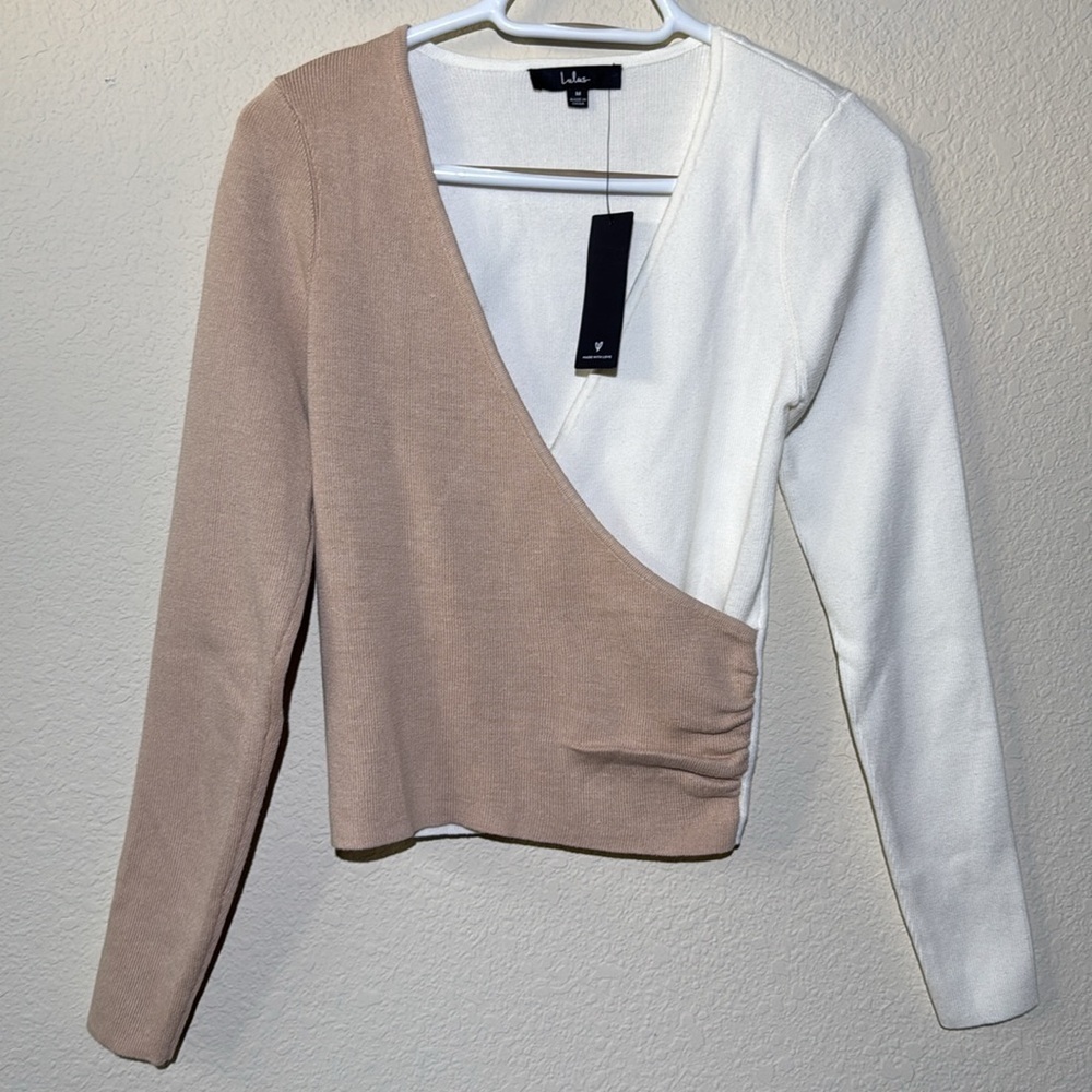 Lulu's Beige and White V-Neck Sweater - Picture 4 of 7